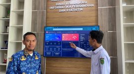 Pemantauan penggunaan internet gratis desa melalui kantor diskominfo perstik Kutim.